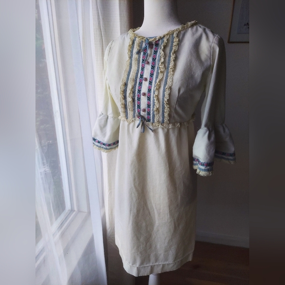 Vintage Dresses & Skirts - 60s, Vintage, Linen Dress, Short, S-M, Union Made, Velvet Trim & Embroidery